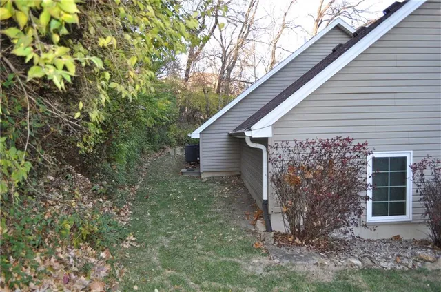 $220,000 | 3404 North 9th Street, St. Joseph, MO 64505