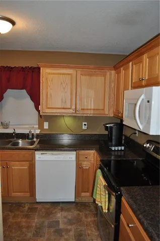 $220,000 | 3404 North 9th Street, St. Joseph, MO 64505