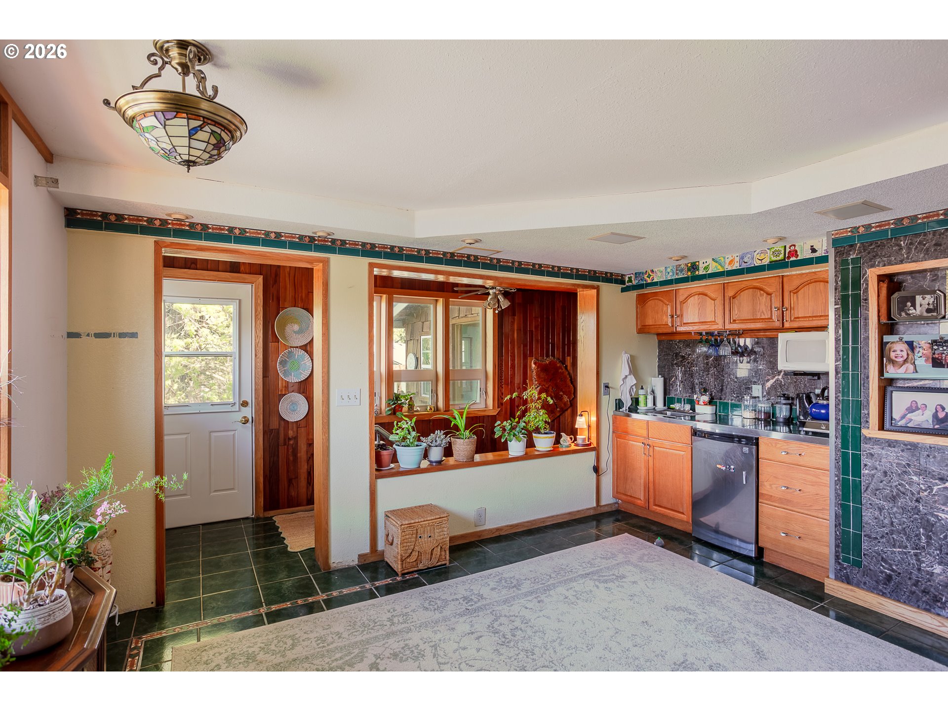 967 Rainbow Drive Springfield, OR 97477 - Photo 25 of 42 Separate Living Quarters