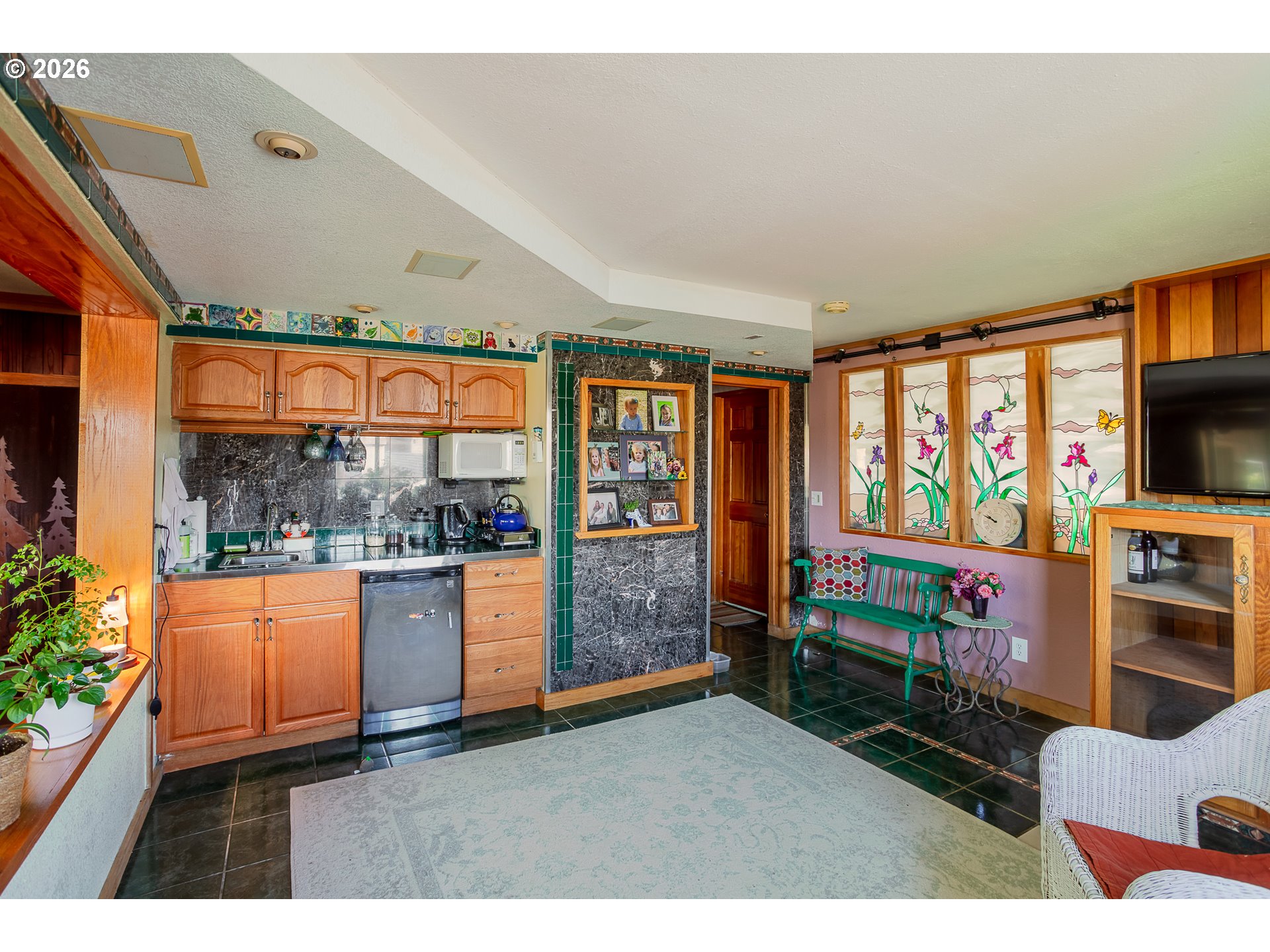 967 Rainbow Drive Springfield, OR 97477 - Photo 26 of 42 Separate Living Quarters