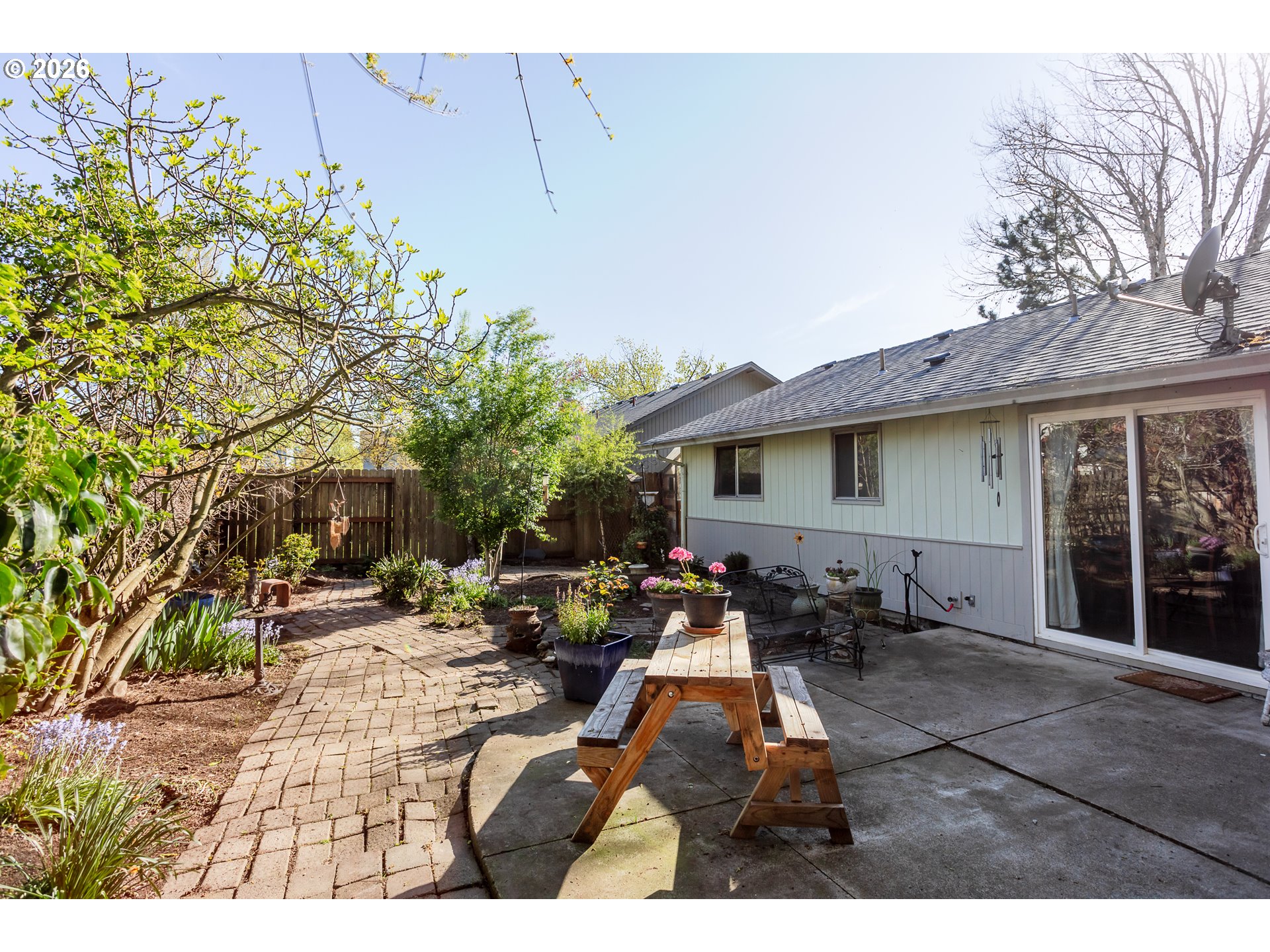 967 Rainbow Drive Springfield, OR 97477 - Photo 38 of 42