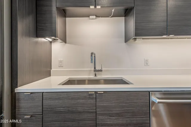 $850,000 | 200 West Portland Street, Unit 1024, Phoenix, AZ 85003