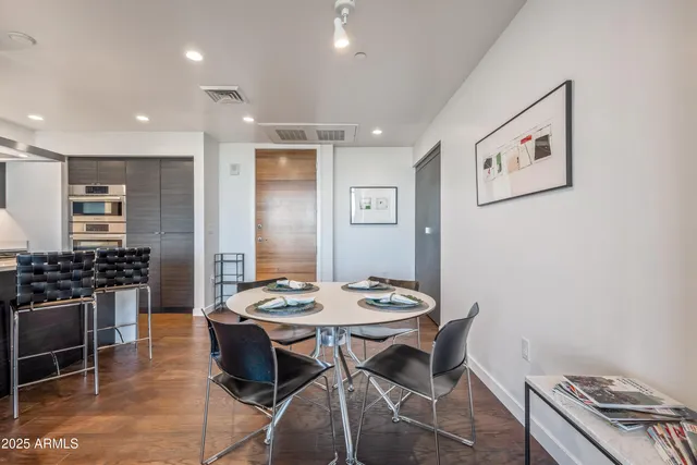 $850,000 | 200 West Portland Street, Unit 1024, Phoenix, AZ 85003