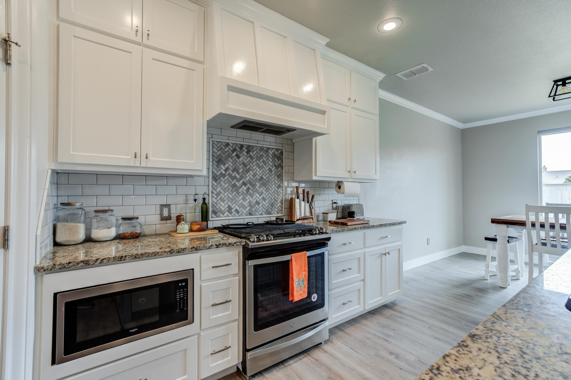 7805 56th Street Lubbock, TX 79407 - Photo 20 of 57 7805-56th-St_Lubbock-TX_17_Kitchen