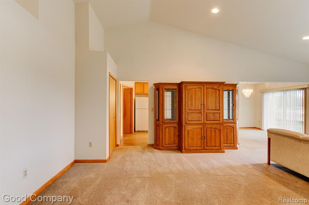 50837 Raintree Circle Chesterfield, MI 48047 - Photo 4 of 37