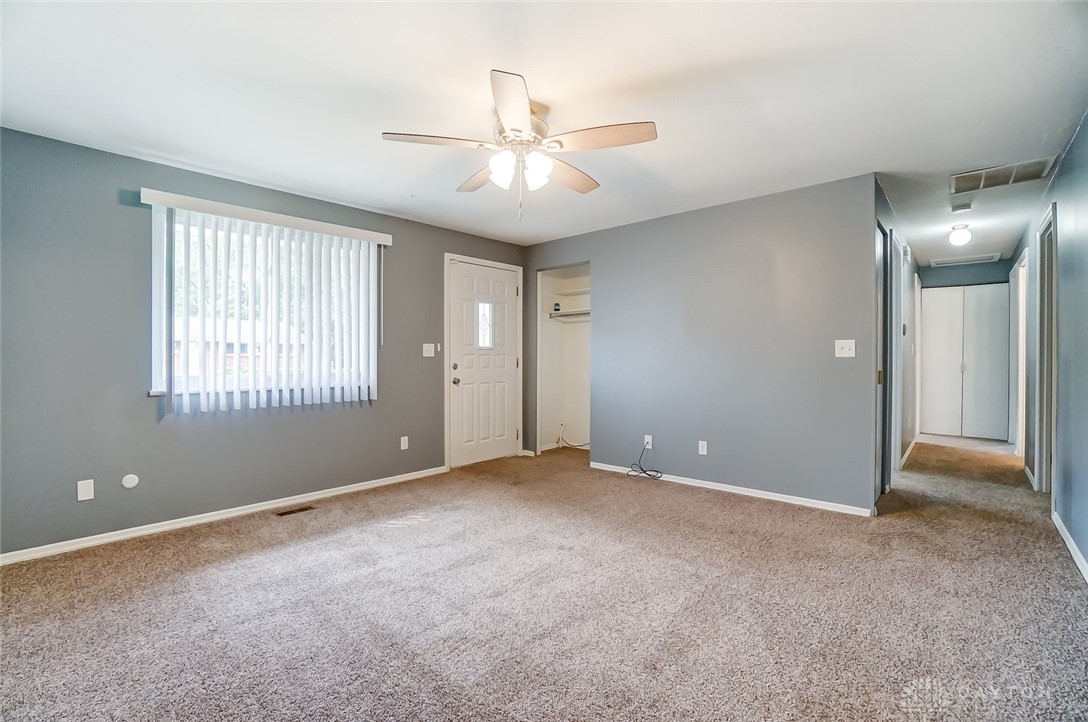6543 Highbury Road Huber Heights, OH 45424 - Photo 7 of 38