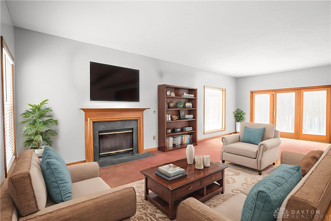 7300 Zimmerman Road St. Paris, OH 43072 - Photo 7 of 34 LIVING ROOM