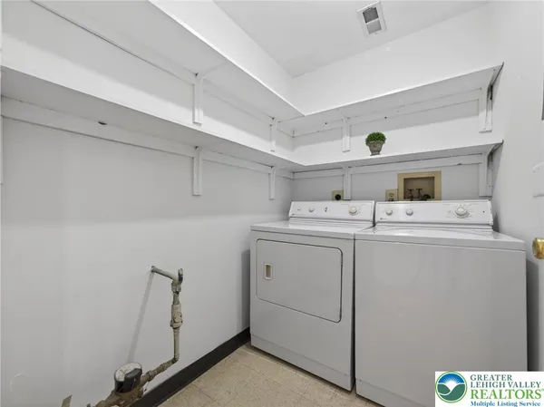 $260,000 | 1920 Delancey Street, Hellertown, PA 18055