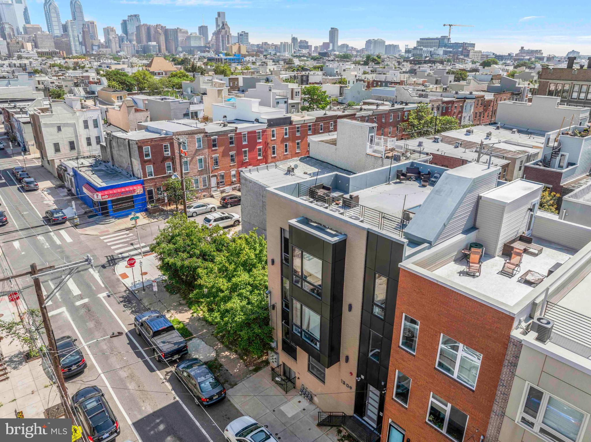 1309 South 20th Street Philadelphia, PA 19146 - Photo 13 of 37 a picture of city view