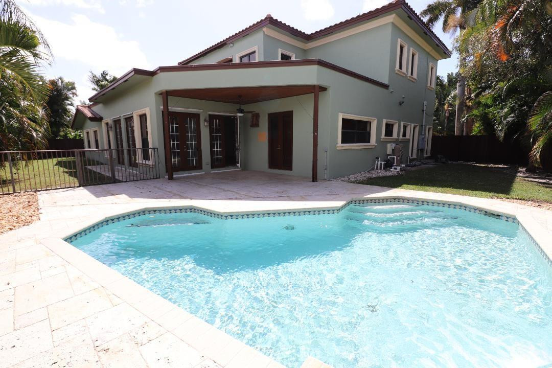 2211 Northeast 43rd Street Lighthouse Point, FL 33064 - Photo 4 of 57 Photo 4