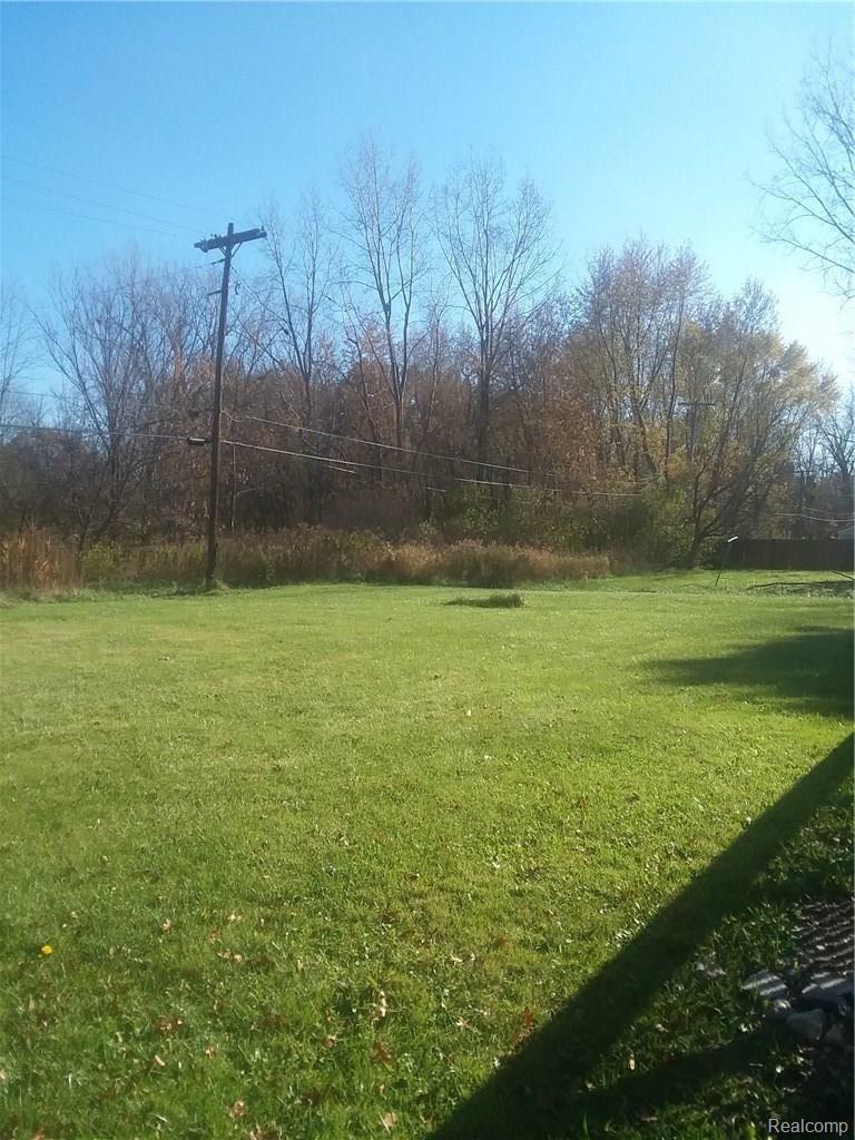 21307 Springhill Street Romulus, MI 48174 - Photo 18 of 24 20171108_134104.jpg