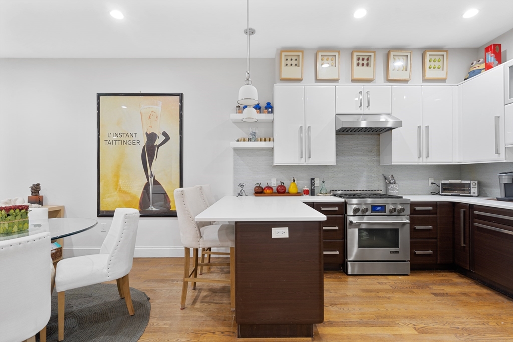 1471 Beacon Street, Unit 1 Brookline, MA 02446 - Photo 2 of 20