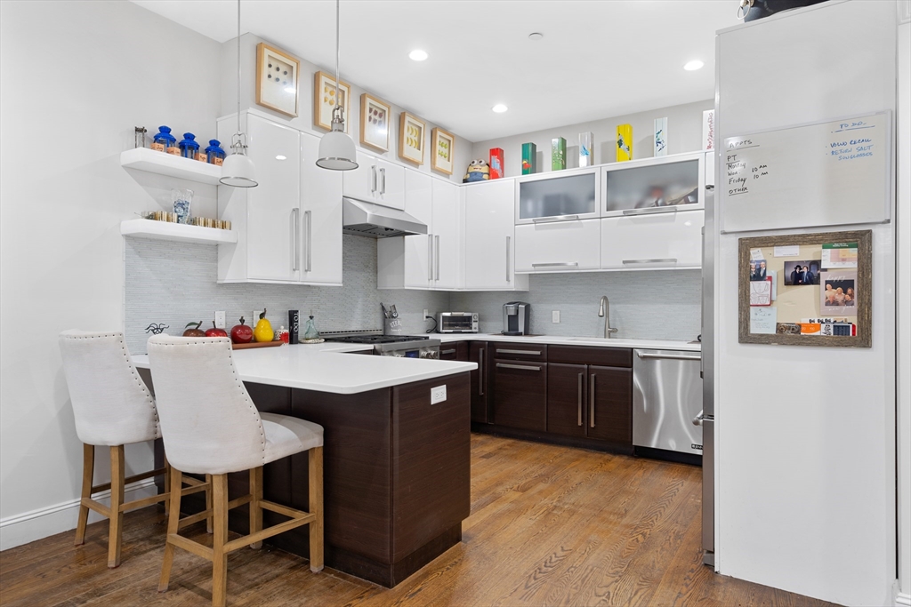 1471 Beacon Street, Unit 1 Brookline, MA 02446 - Photo 3 of 20