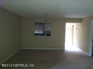 355 Monument Road, Unit 21 B1 Jacksonville, FL 32225 - Photo 4 of 7 LIVING ROOM
