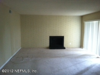 355 Monument Road, Unit 21 B1 Jacksonville, FL 32225 - Photo 5 of 7 LIVING ROOM