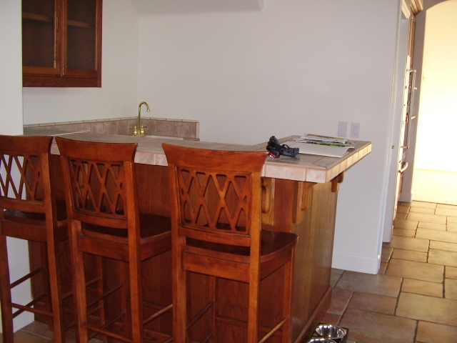 2864 Via Dieguenos Alpine, CA 91901 - Photo 13 of 21 wet bar