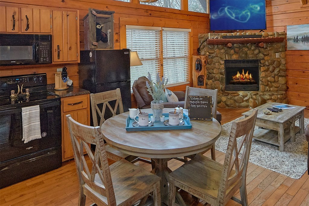 2421 Ridgehigh Pass Sevierville, TN 37876 - Photo 6 of 27