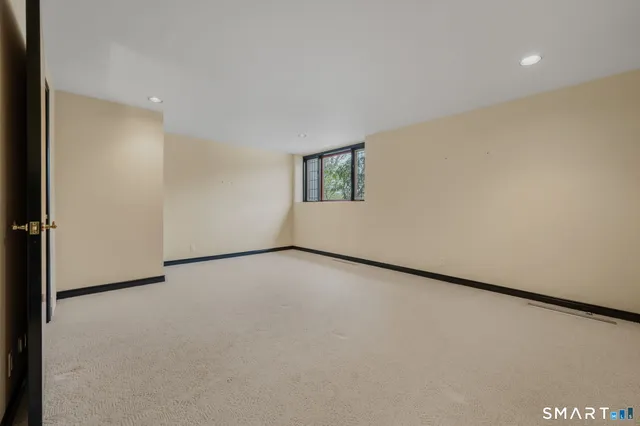 $1,950,000 | 66 Cove Road, Lyme, CT 06371