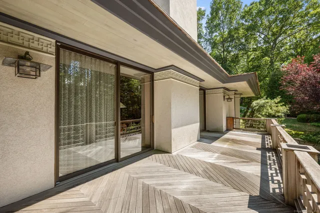 $1,950,000 | 66 Cove Road, Lyme, CT 06371