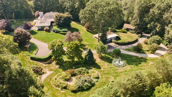 $1,950,000 | 66 Cove Road, Lyme, CT 06371