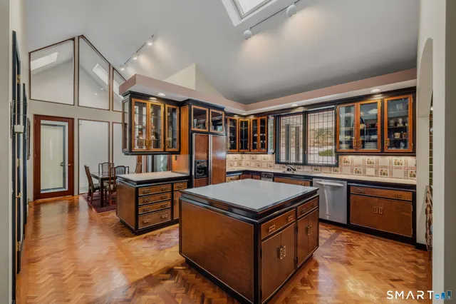 $1,950,000 | 66 Cove Road, Lyme, CT 06371