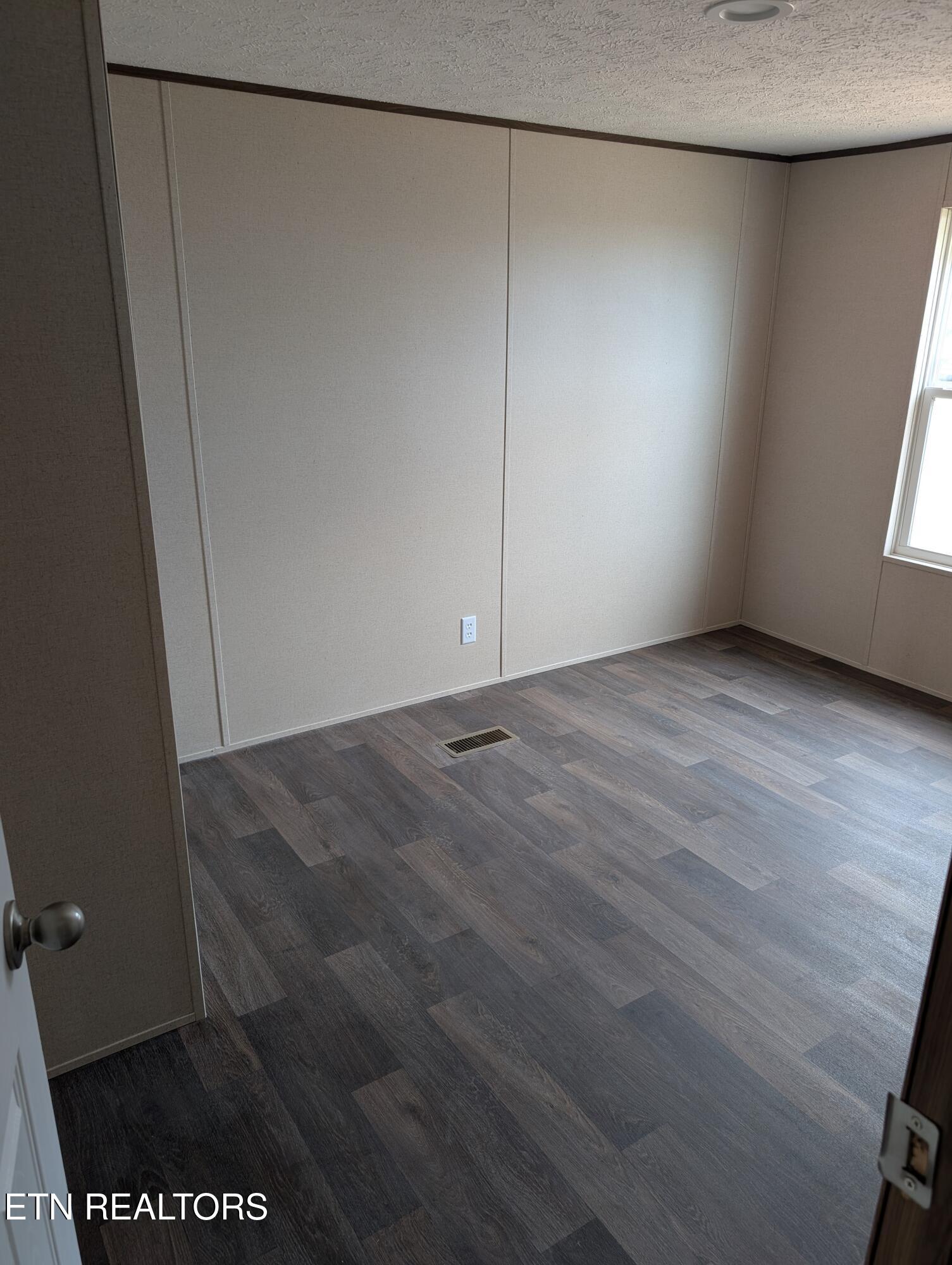 269 Laura Boling Loop Road Strawberry Plains, TN 37871 - Photo 15 of 26 1000001993