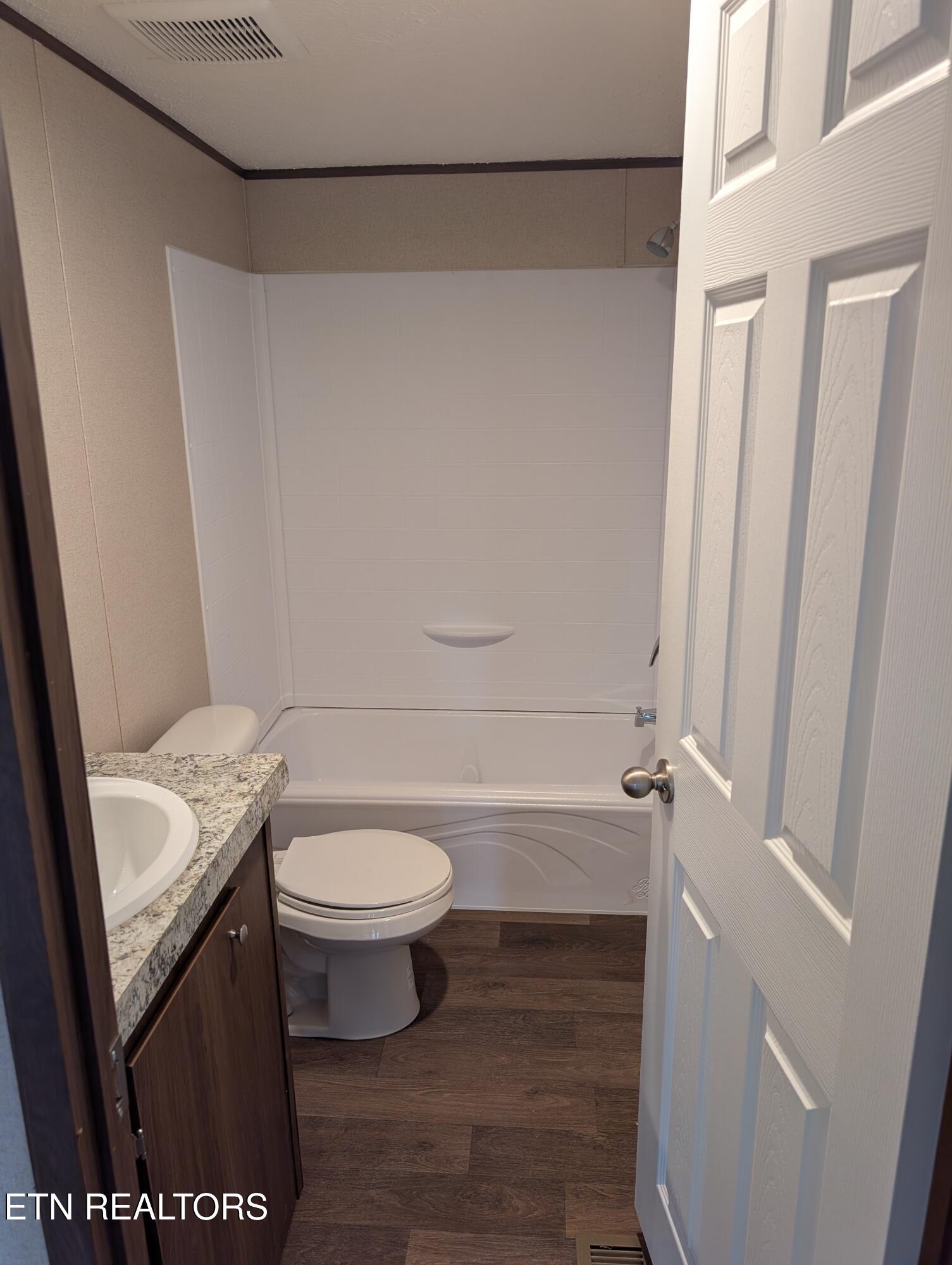 269 Laura Boling Loop Road Strawberry Plains, TN 37871 - Photo 17 of 26 1000001994 (1)