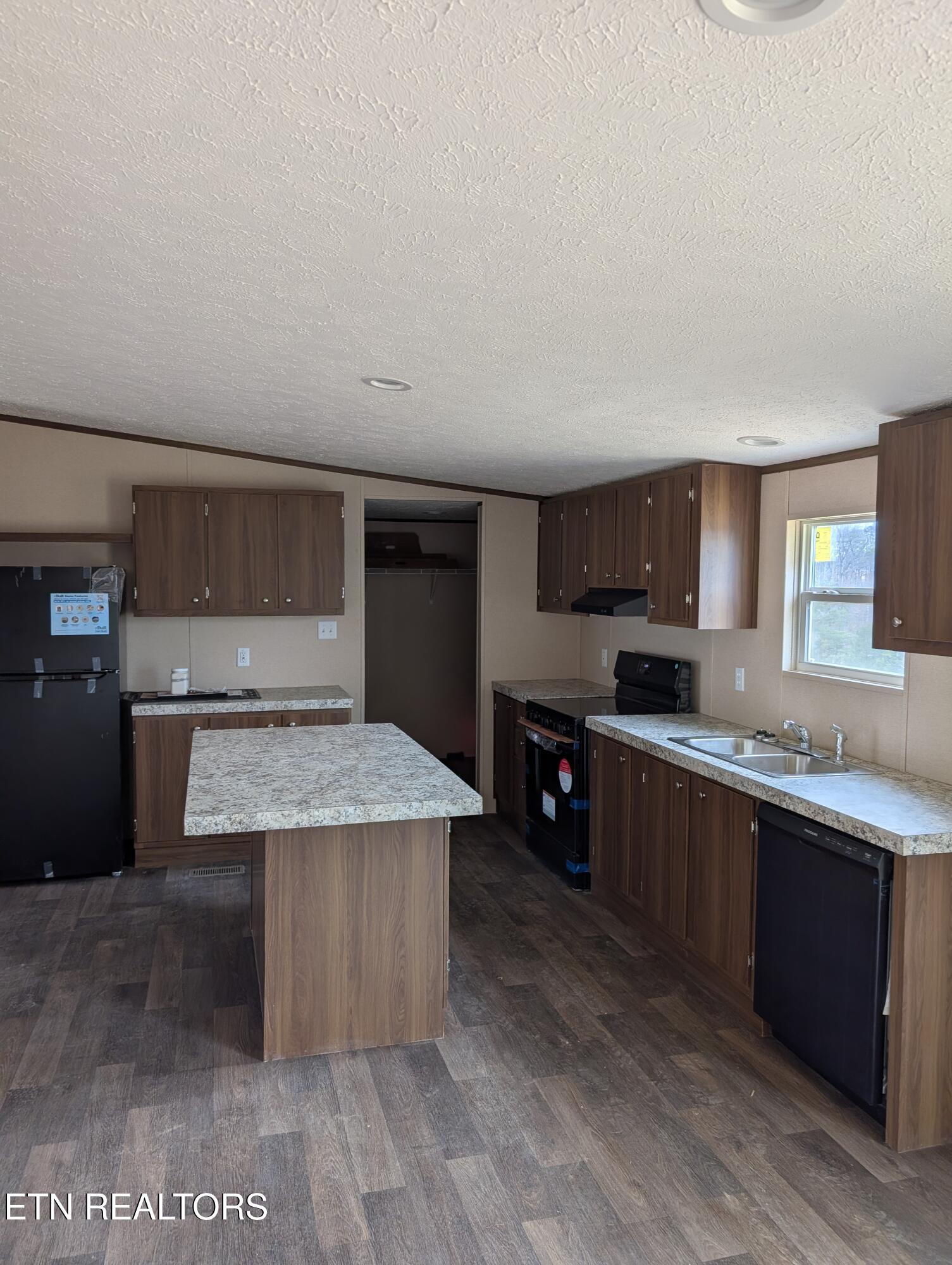 269 Laura Boling Loop Road Strawberry Plains, TN 37871 - Photo 7 of 26 1000001997