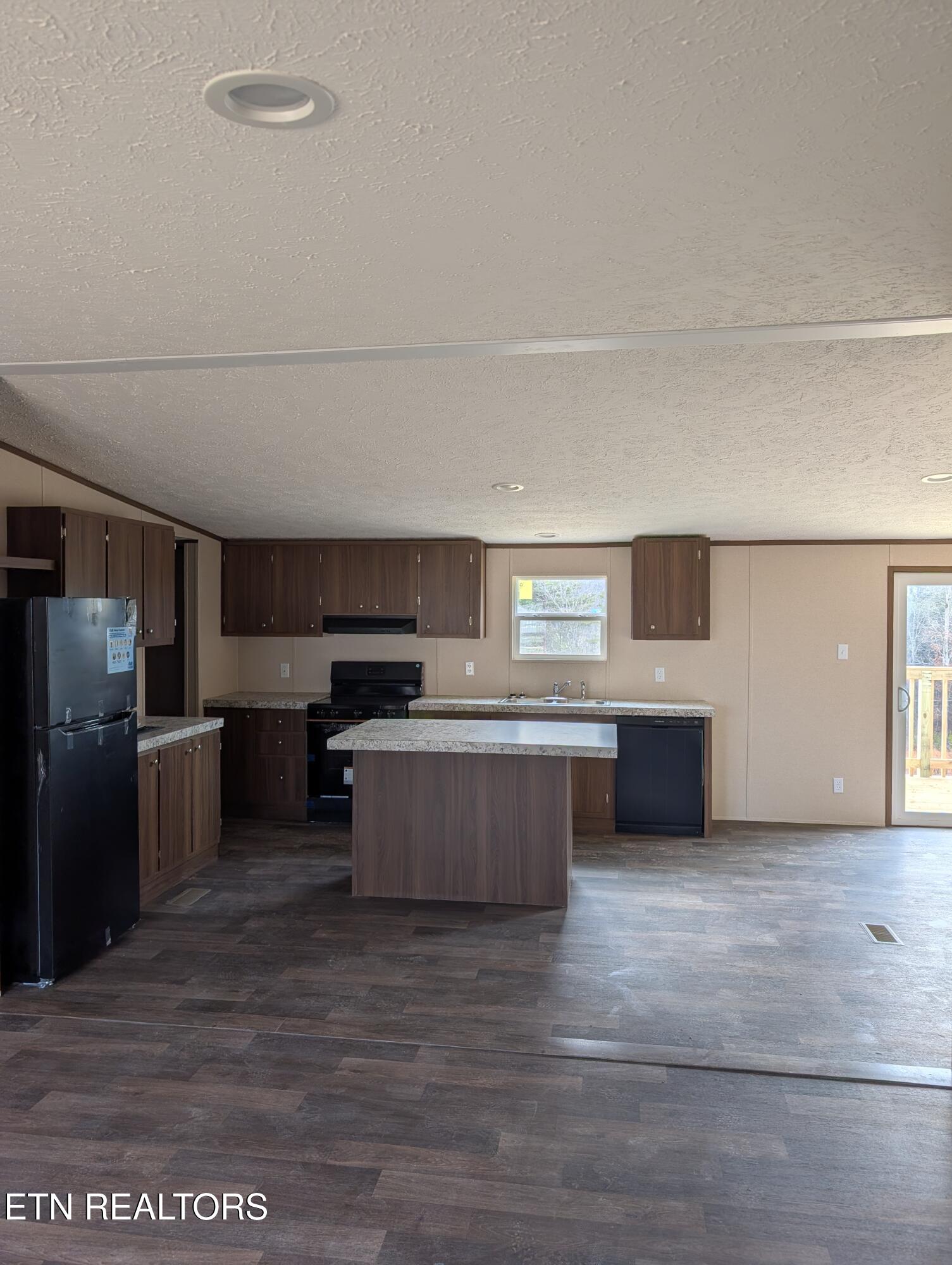 269 Laura Boling Loop Road Strawberry Plains, TN 37871 - Photo 8 of 26 1000001990