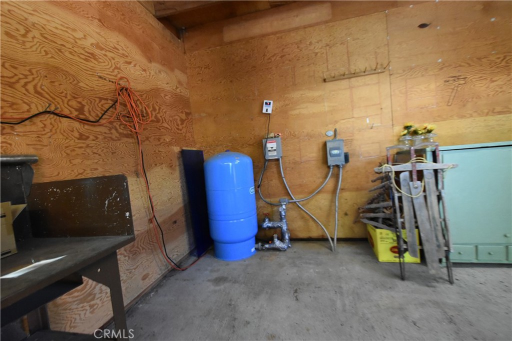 5409 Highway 3 Etna, CA 96027 - Photo 34 of 58 a view of a room with gym equipment