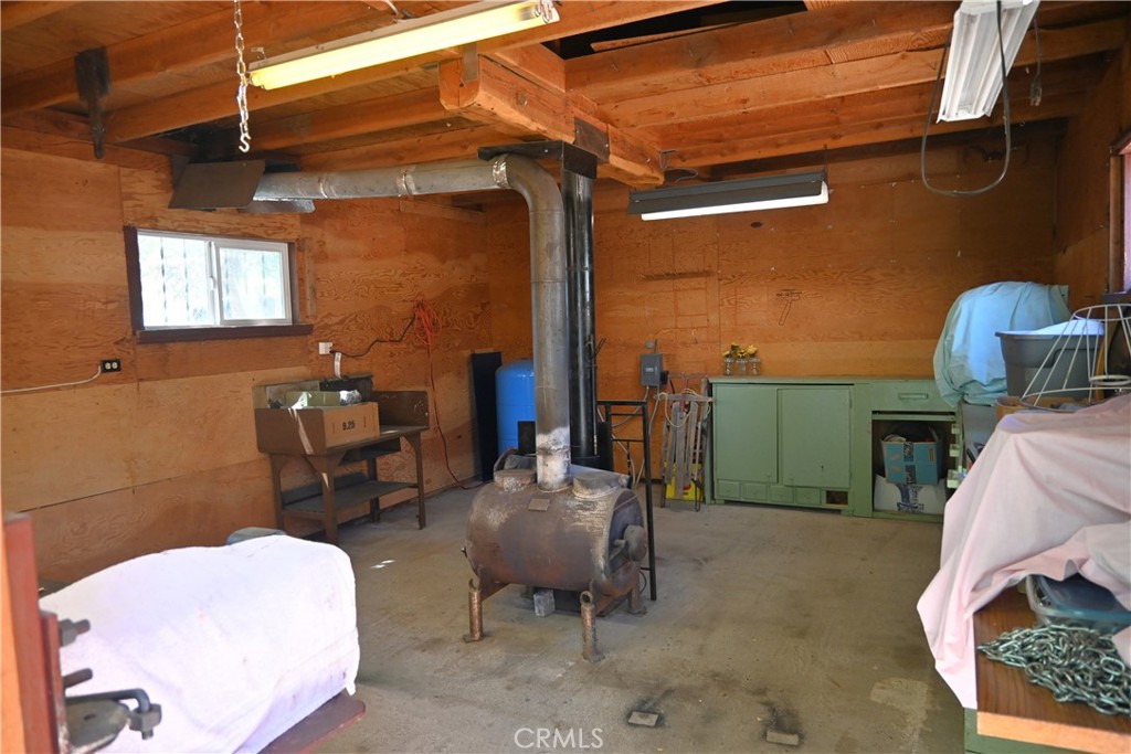 5409 Highway 3 Etna, CA 96027 - Photo 49 of 58 a view of a room with furniture and a rug