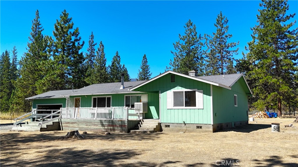5409 Highway 3 Etna, CA 96027 - Photo 9 of 58 a front view of a house with a yard