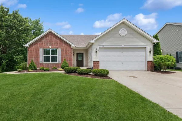 $400,000 | 1112 Ridge Road, Shorewood, IL 60404