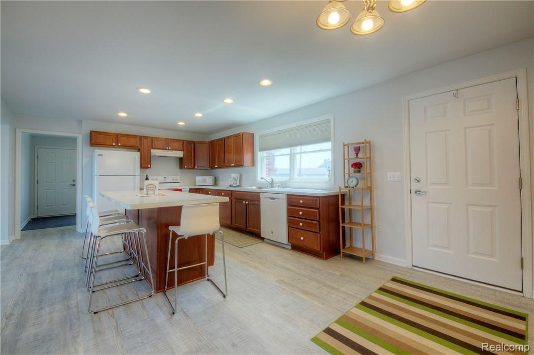 5755 Longpoint Drive Howell, MI 48843 - Photo 19 of 59 930A8990_1_2.jpg