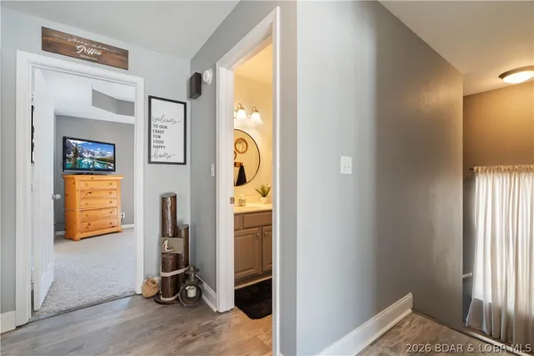 $714,900 | 27 Old Sassafrass Road, Eldon, MO 65026