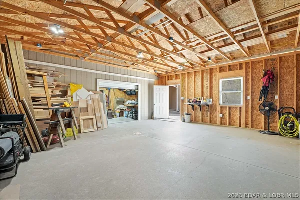 $714,900 | 27 Old Sassafrass Road, Eldon, MO 65026