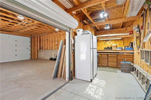 $714,900 | 27 Old Sassafrass Road, Eldon, MO 65026