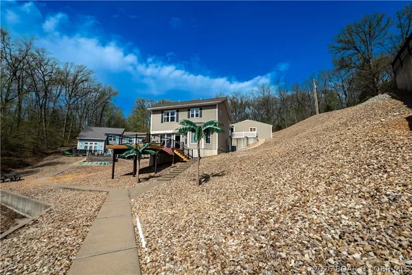 $696,000 | 27 Old Sassafrass Road, Eldon, MO 65026