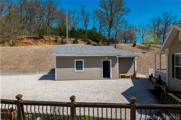 $714,900 | 27 Old Sassafrass Road, Eldon, MO 65026