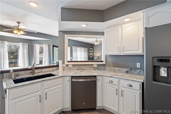 $714,900 | 27 Old Sassafrass Road, Eldon, MO 65026