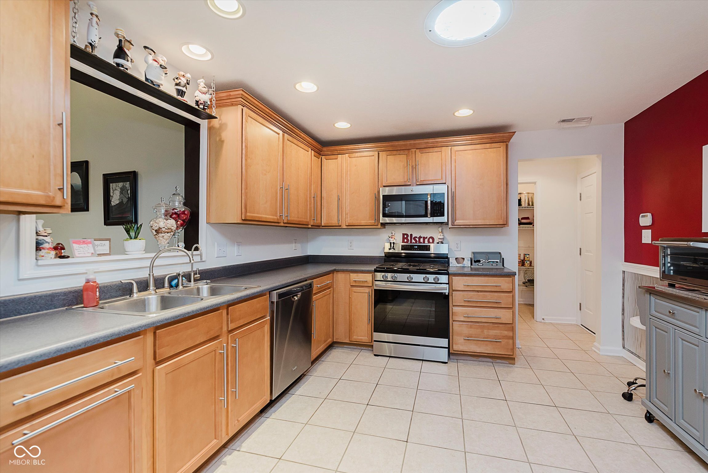 12535 Old Pond Road Noblesville, IN 46060 - Photo 9 of 28 Gallery Image 9