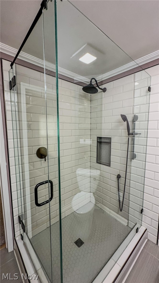 426 Dorchester Road Akron, OH 44320 - Photo 11 of 20 Master Bathroom Shower