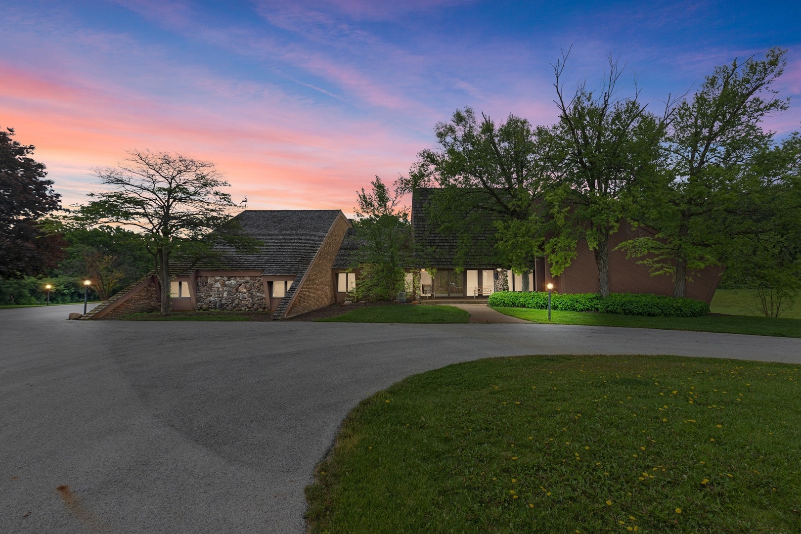 3 Split Rail Lemont, IL 60439 - Photo 1 of 39 Gallery Image 1