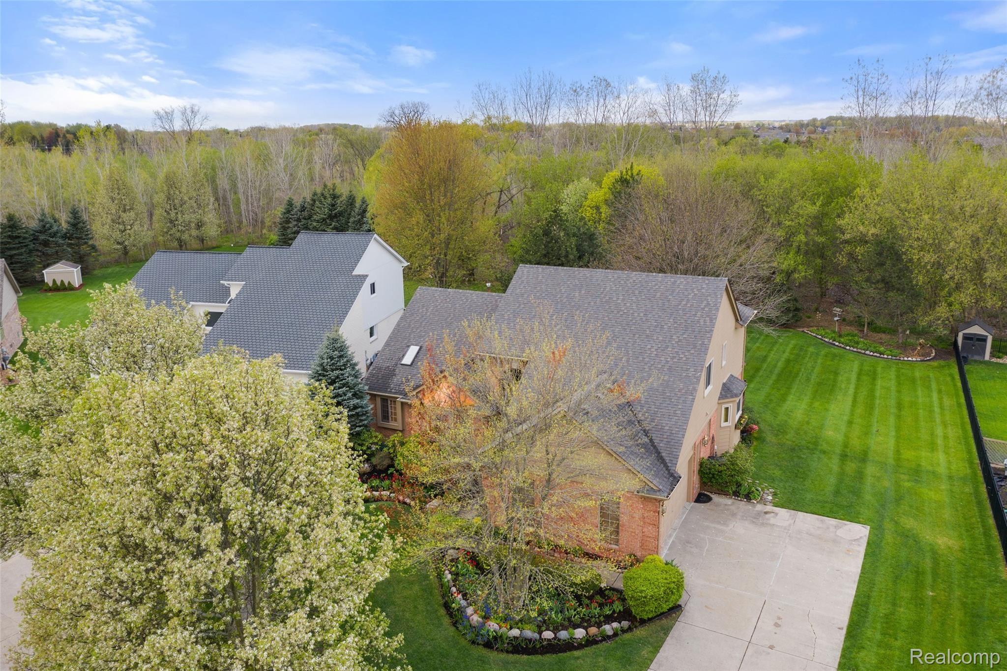 49869 Riverside Drive Macomb, MI 48044 - Photo 9 of 58 49869 Riverside Dr-15.jpg