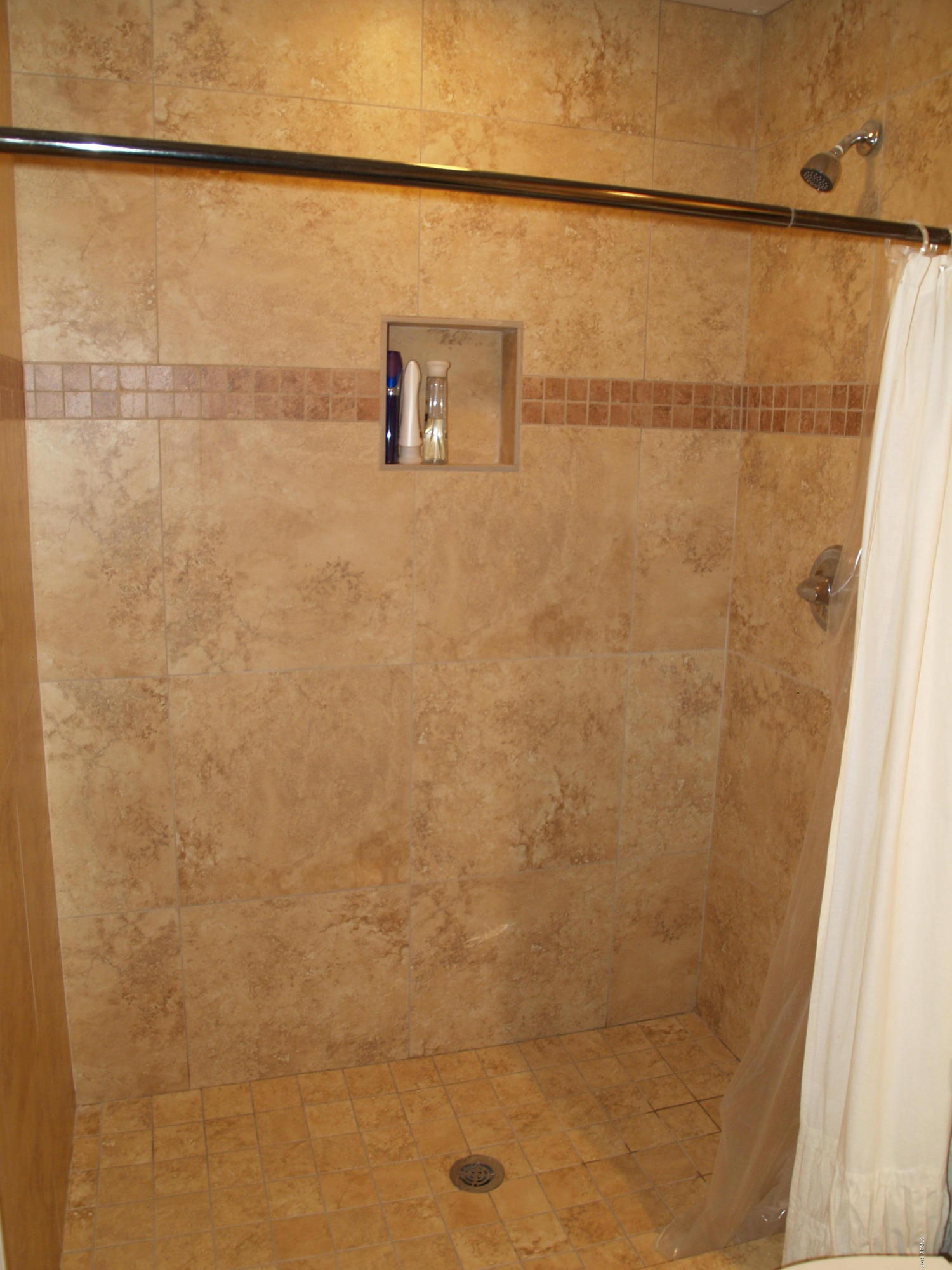 3702 East Nisbet Road Phoenix, AZ 85032 - Photo 7 of 13 Shower