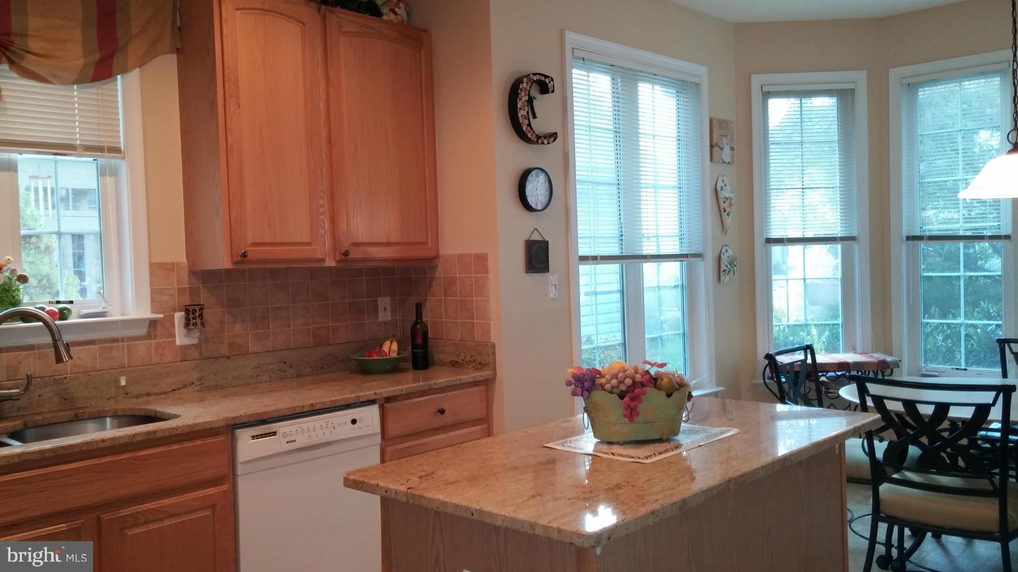 13571 Ryton Ridge Lane Gainesville, VA 20155 - Photo 3 of 28 Kitchen