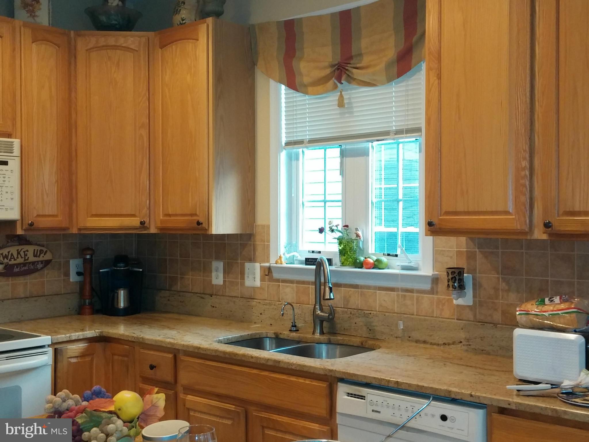 13571 Ryton Ridge Lane Gainesville, VA 20155 - Photo 4 of 28 Kitchen