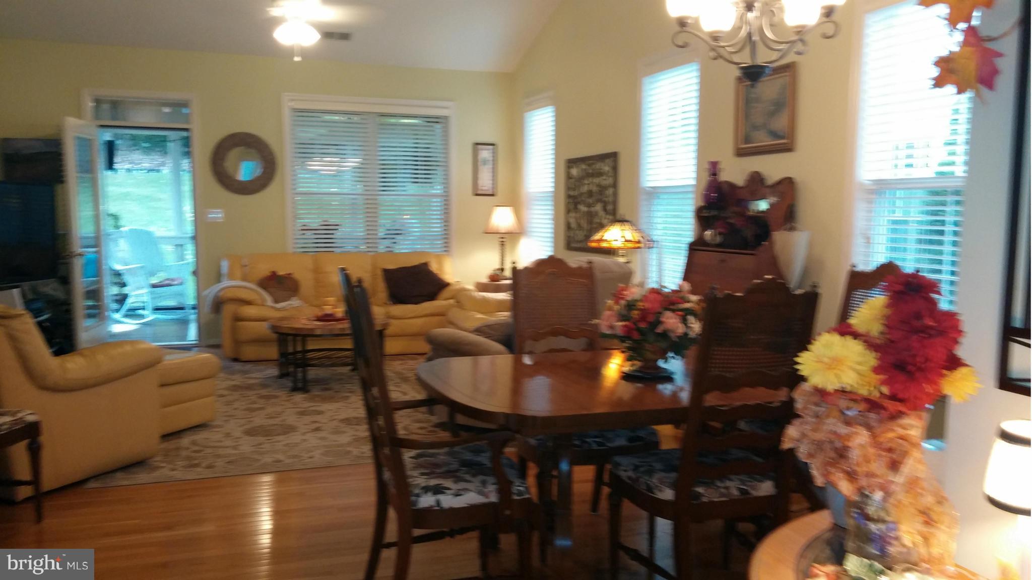 13571 Ryton Ridge Lane Gainesville, VA 20155 - Photo 7 of 28 Living Room