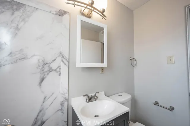 $849 | 146 East 19th Street, Unit 12, Indianapolis, IN 46202