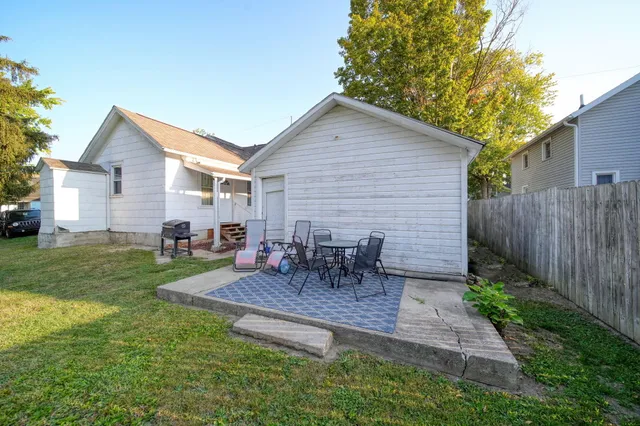 $184,900 | 136 East Chestnut Street East, Adrian, MI 49221